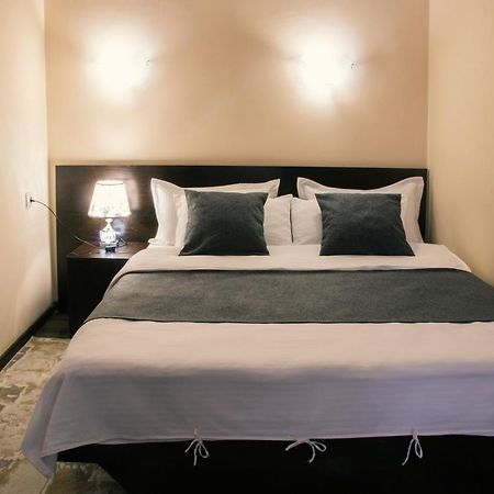 Alplaza Hotel Ustʼ-Kamenogorsk Zewnętrze zdjęcie