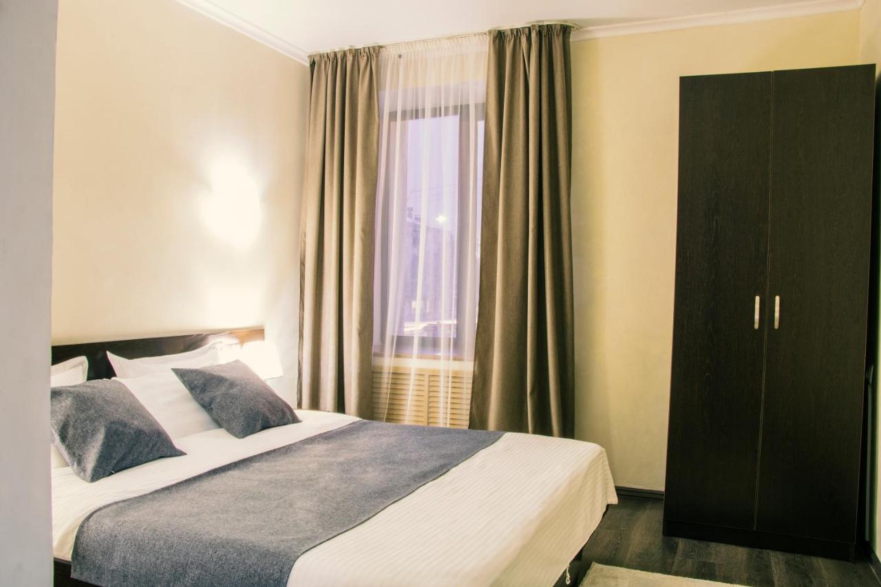 Alplaza Hotel Ustʼ-Kamenogorsk Zewnętrze zdjęcie